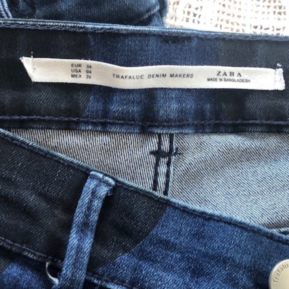 JEANS - Picture 6 of 8